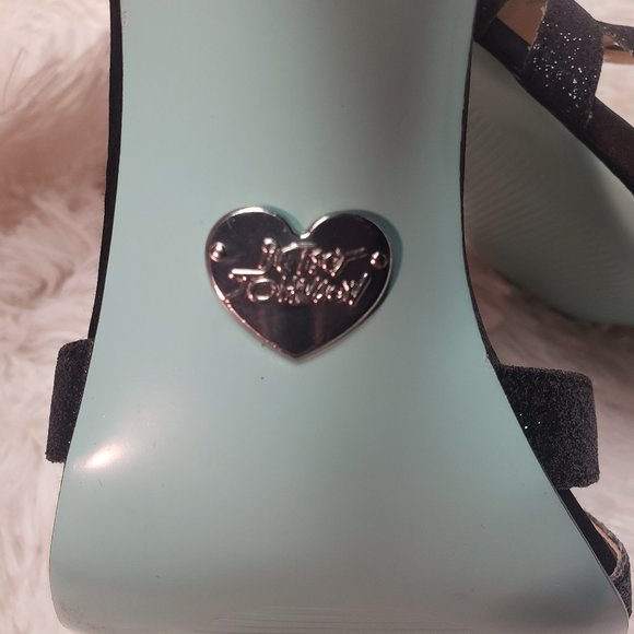 NEW Betsey Johnson Women's Dress Pump - Picture 9 of 9